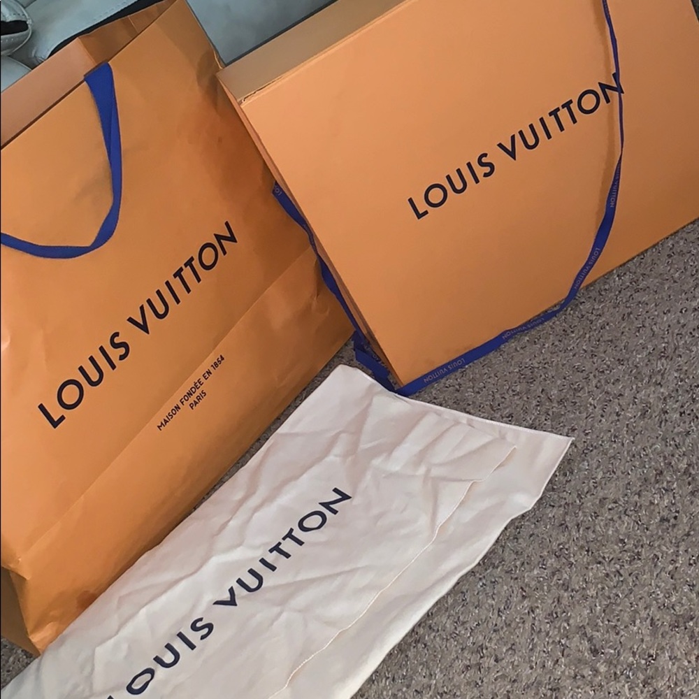 Box - Picture 4 of 4